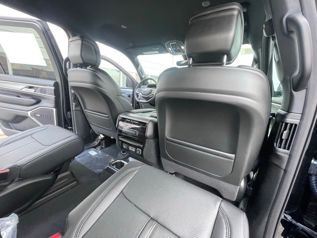 2026 Jeep Grand Wagoneer Base - Photo 14