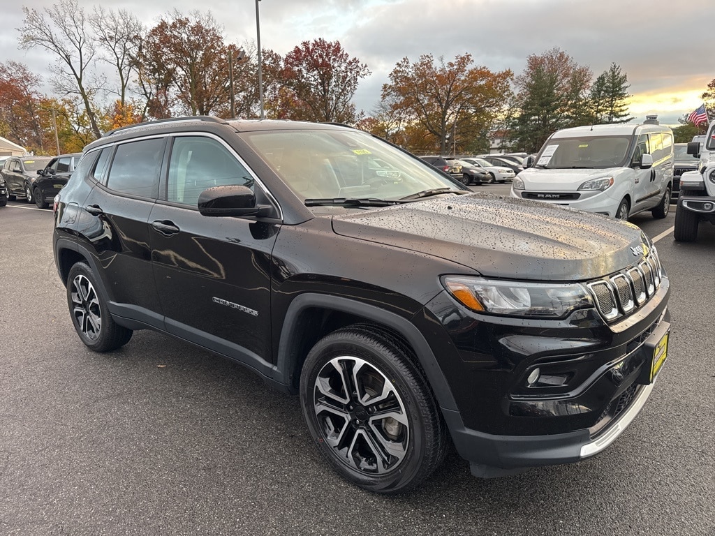 2022 Jeep Compass Limited's photo