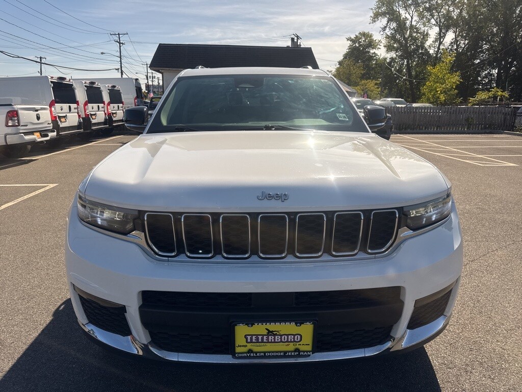 2021 Jeep Grand Cherokee Limited photo 2