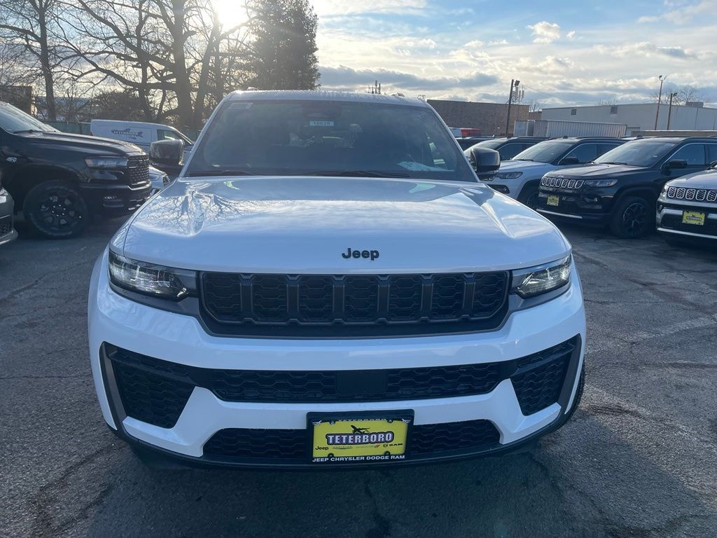 New 2026 Jeep Grand Cherokee Laredo Altitude Sport Utility