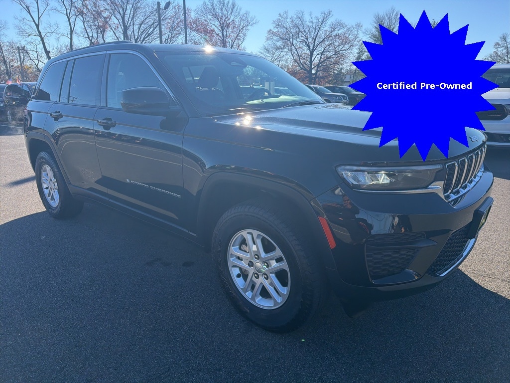 Used 2023 Jeep Grand Cherokee Laredo SUV