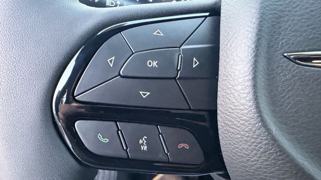 2026 Chrysler Pacifica Select - Photo 19
