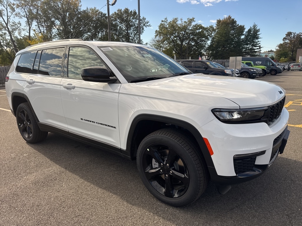 2025 Jeep Grand Cherokee L Limited's photo