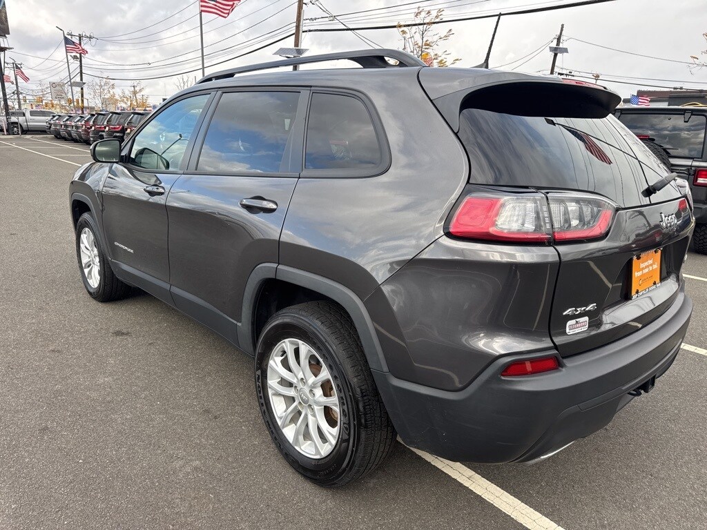2022 Jeep Cherokee Latitude Lux photo 4