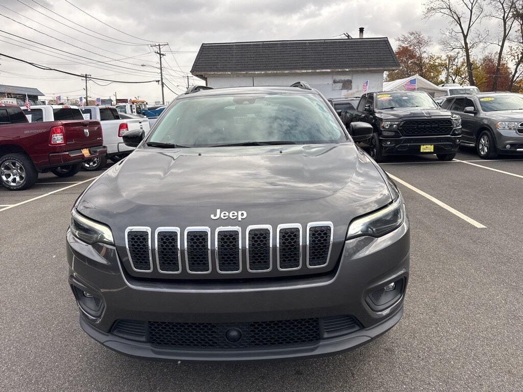 2022 Jeep Cherokee Latitude Lux photo 2
