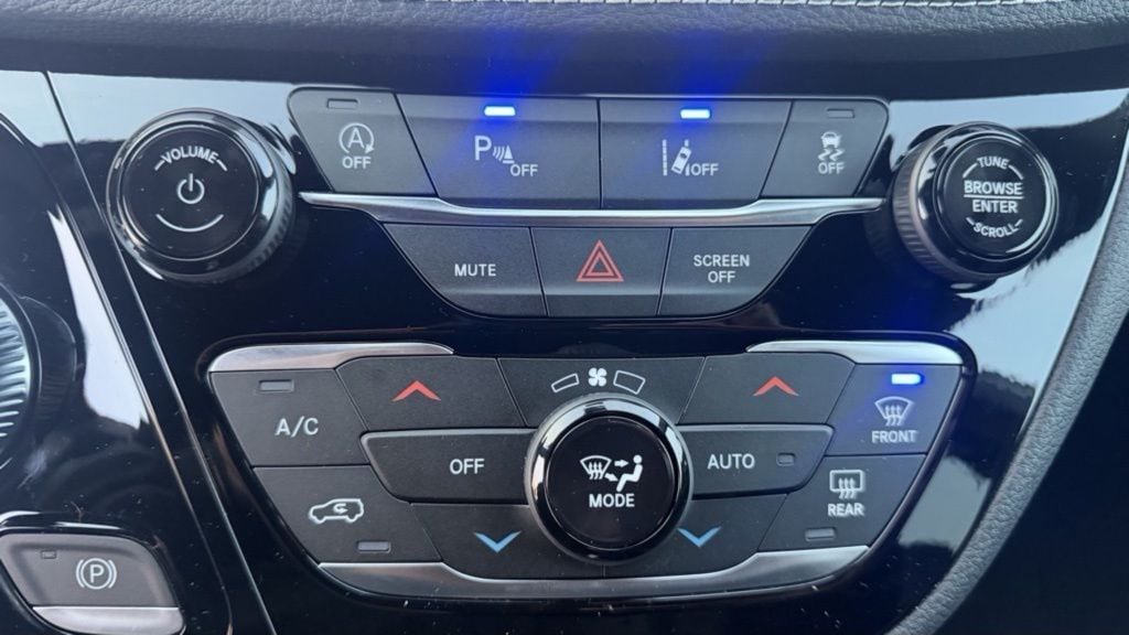 2026 Chrysler Pacifica Select - Photo 14