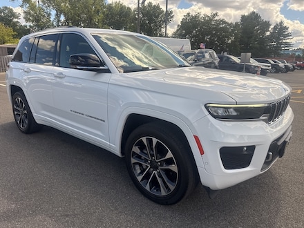 2022 Jeep Grand Cherokee Overland SUV