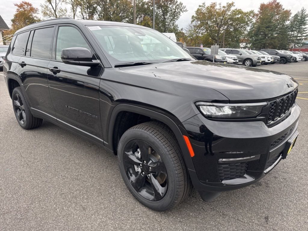 New 2025 Jeep Grand Cherokee Limited Sport Utility