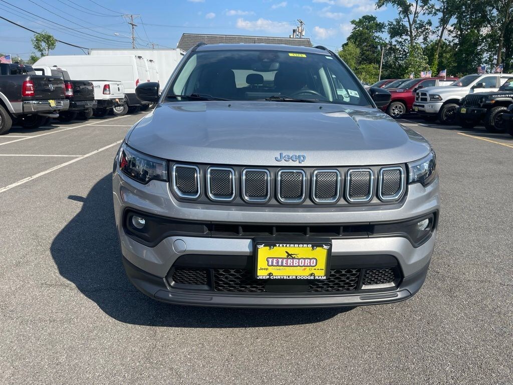 Used 2022 Jeep Compass Latitude Lux SUV
