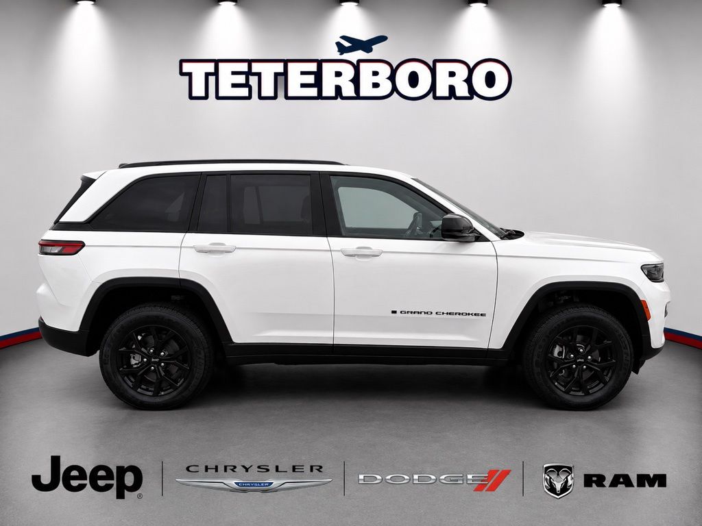 2026 Jeep Grand Cherokee Laredo - Photo 8