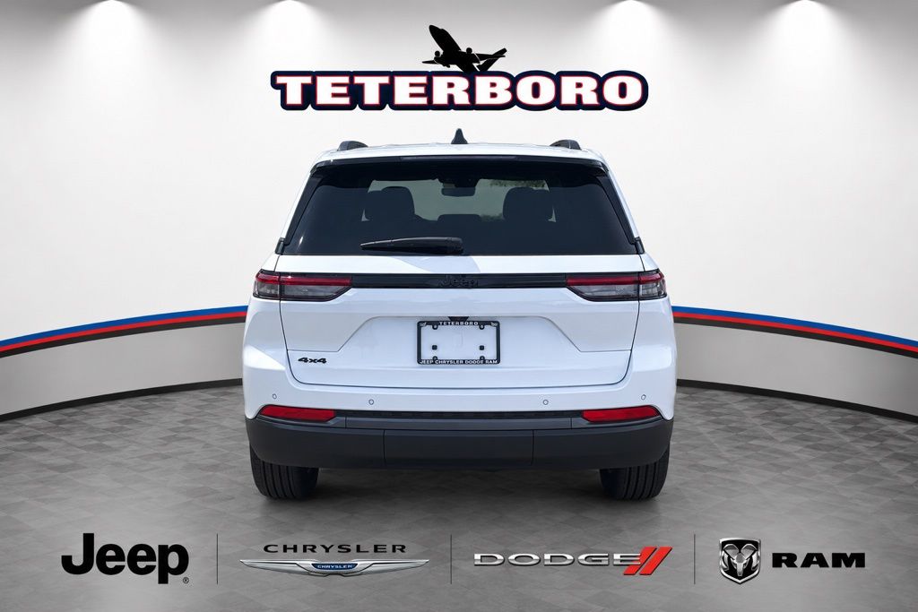 2026 Jeep Grand Cherokee Laredo - Photo 6