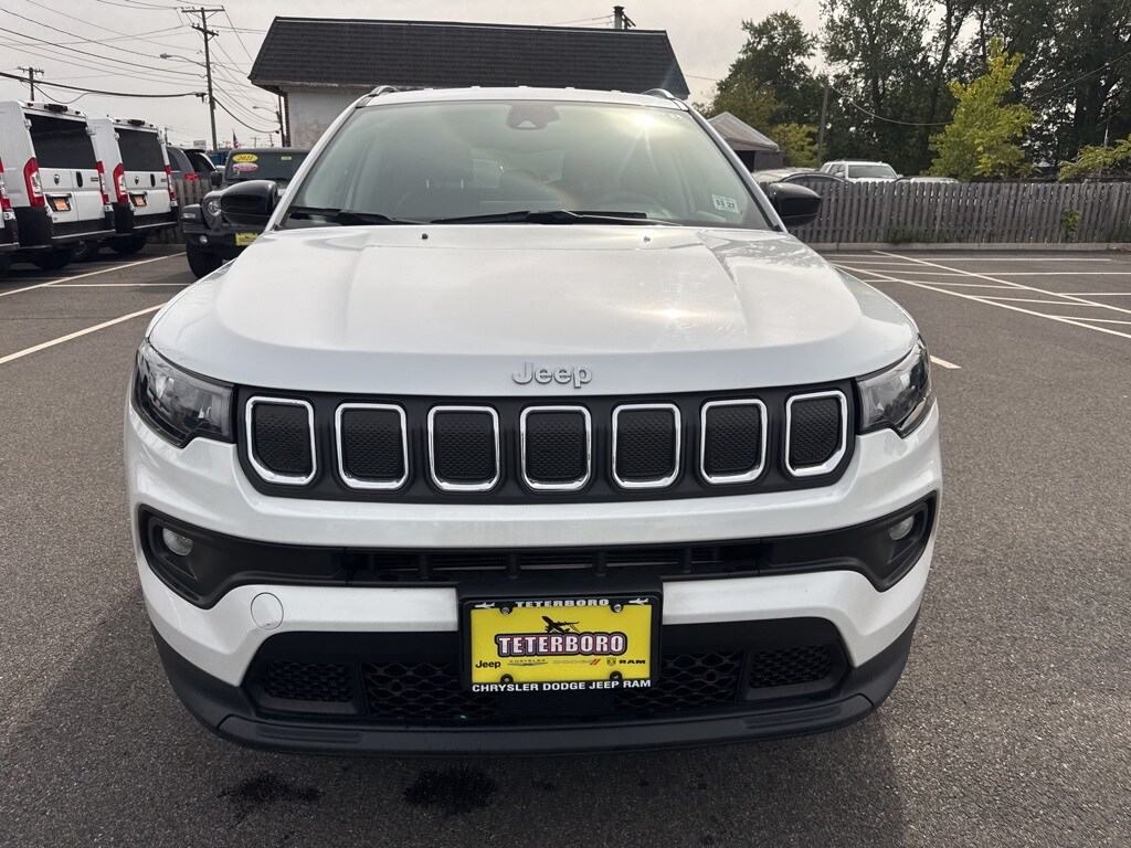 2022 Jeep Compass North Edition Latitude photo 2