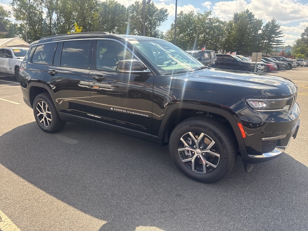2025 Jeep Grand Cherokee L Limited's photo
