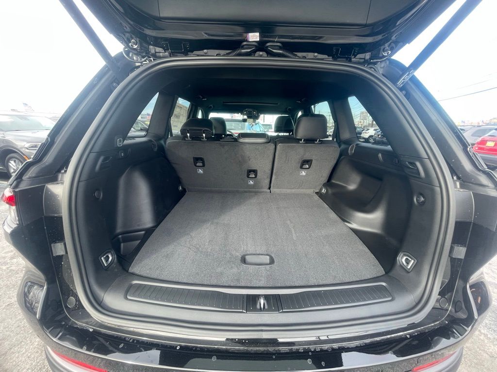 2026 Jeep Grand Cherokee Laredo - Photo 16