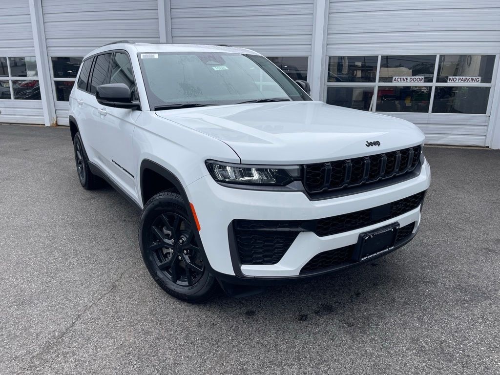 New 2026 Jeep Grand Cherokee L Laredo Sport Utility