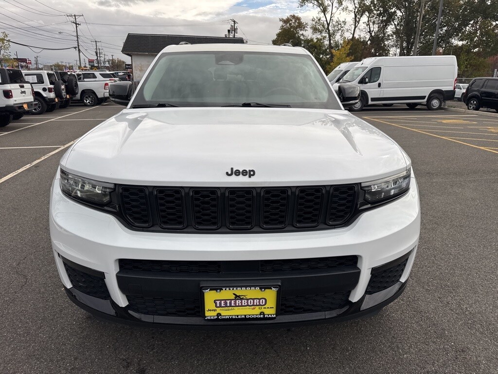 Used 2022 Jeep New Grand Cherokee Limited SUV