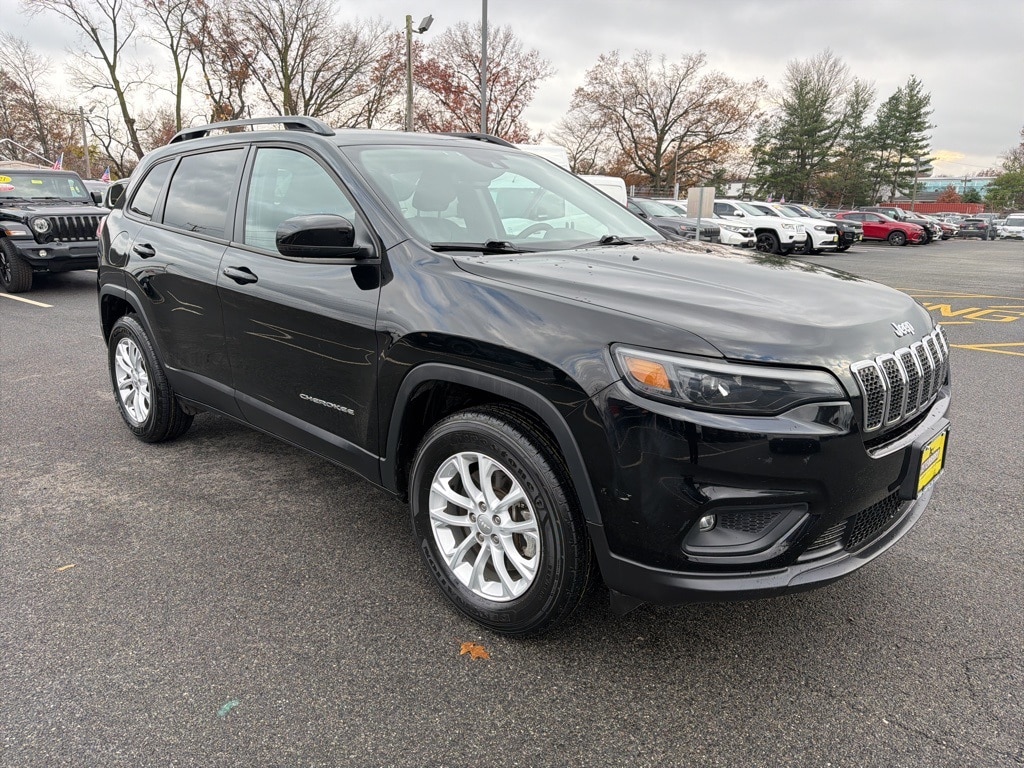 2022 Jeep Cherokee Latitude Lux's photo
