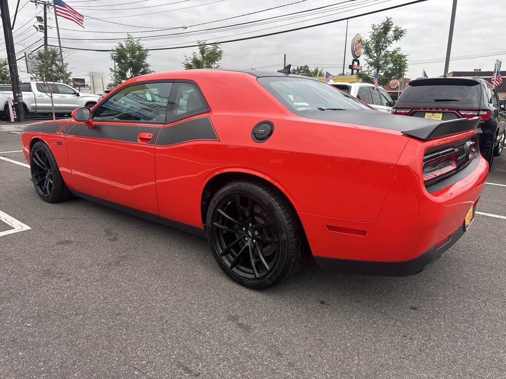 2022 Dodge Challenger R/T Scat Pack photo 4