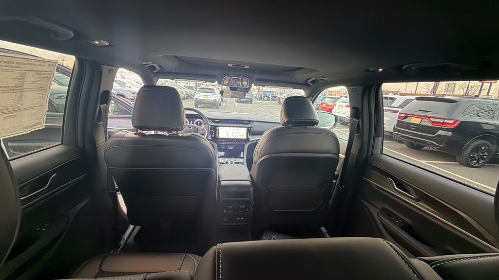 2026 Jeep Grand Cherokee Laredo - Photo 24