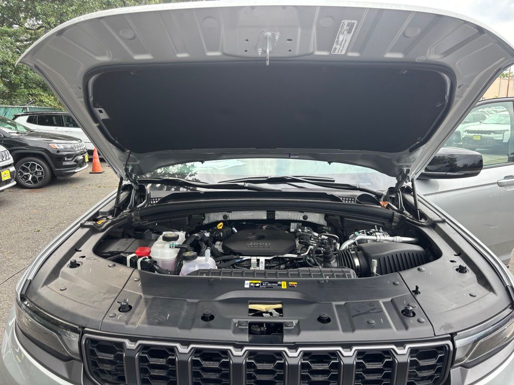 2026 Jeep Grand Cherokee Laredo - Photo 10