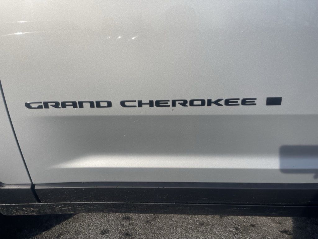 2026 Jeep Grand Cherokee Laredo - Photo 39