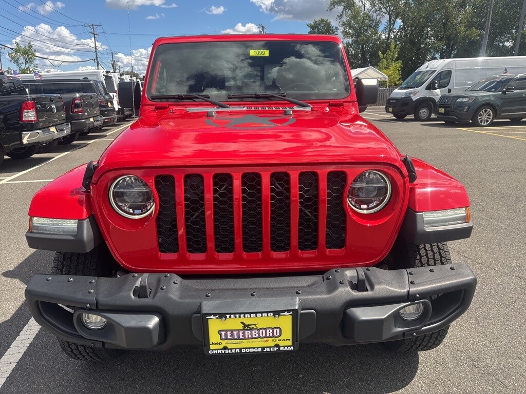 2021 Jeep Gladiator Sport photo 2