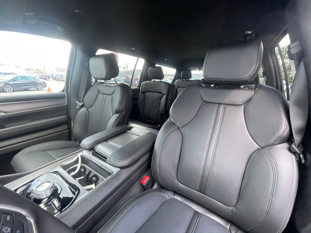 2026 Jeep Grand Wagoneer Base - Photo 9