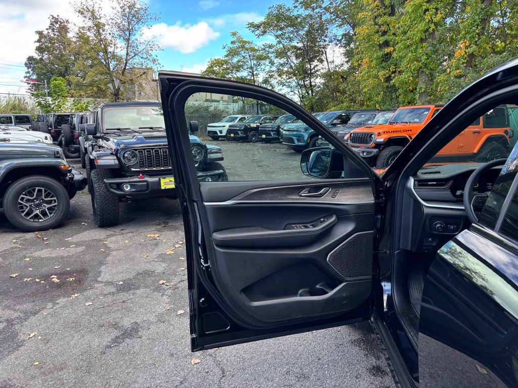 2026 Jeep Grand Cherokee Limited - Photo 13