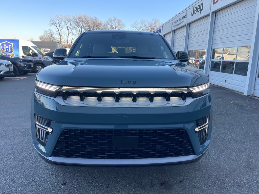 2026 Jeep Grand Wagoneer Base