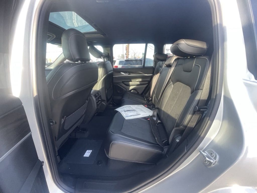 2026 Jeep Grand Cherokee Laredo - Photo 25