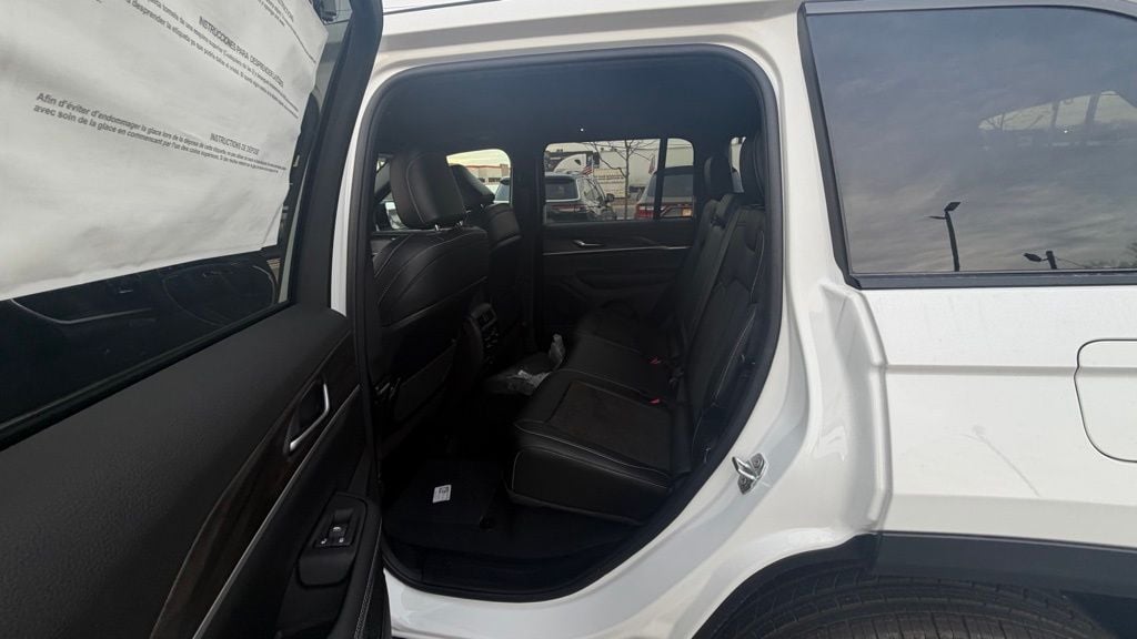 2026 Jeep Grand Cherokee Laredo - Photo 8