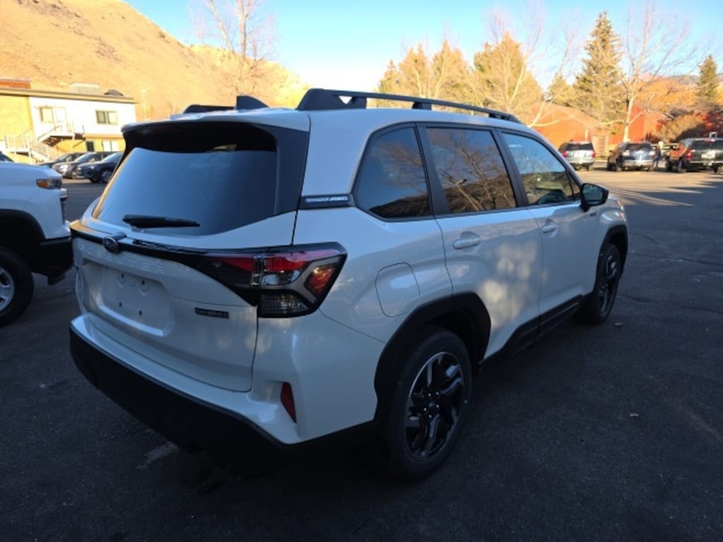New 2025 Subaru Forester Hybrid Limited SUV