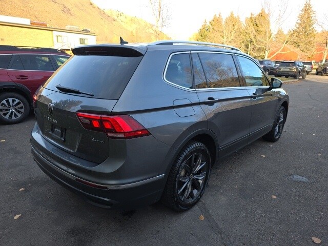 2023 Volkswagen Tiguan SE photo 2