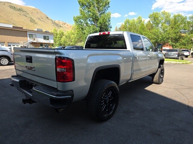 2017 Gmc Sierra SLE photo 2