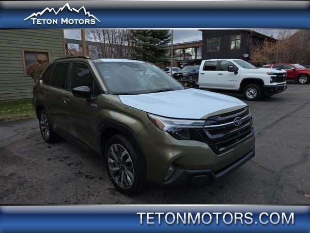 2025 Subaru Forester Touring's photo