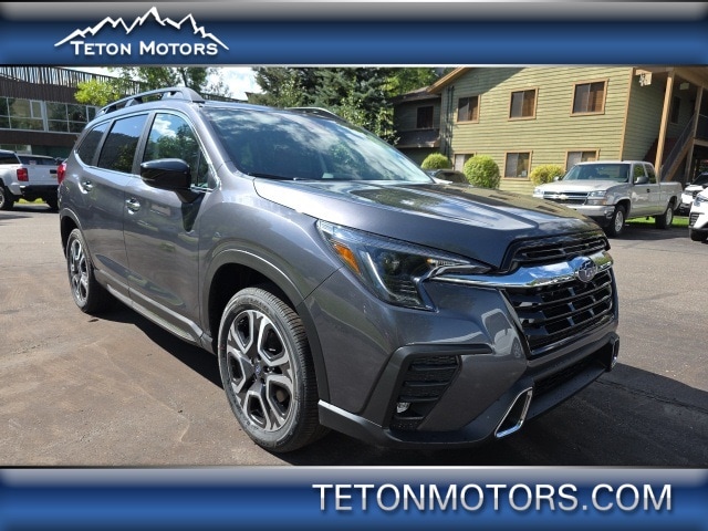 2025 Subaru Ascent Touring's photo