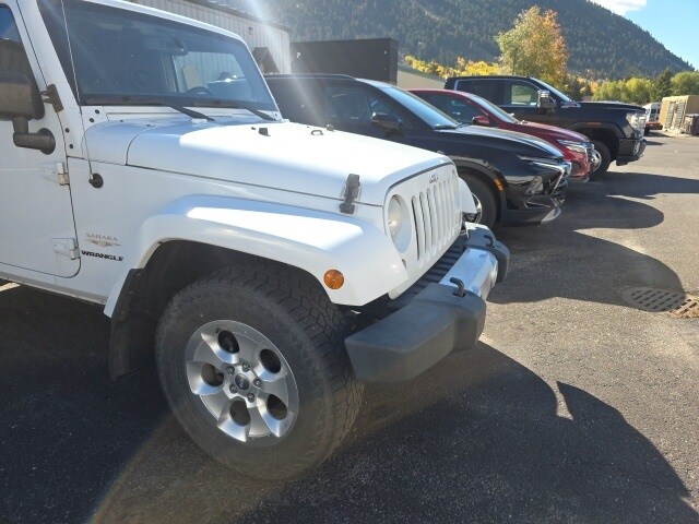 2014 Jeep Wrangler Sahara photo 3