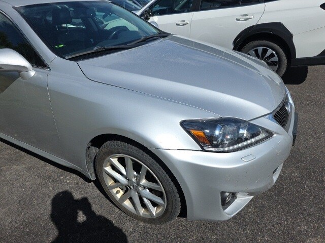 2011 Lexus IS 350 photo 2
