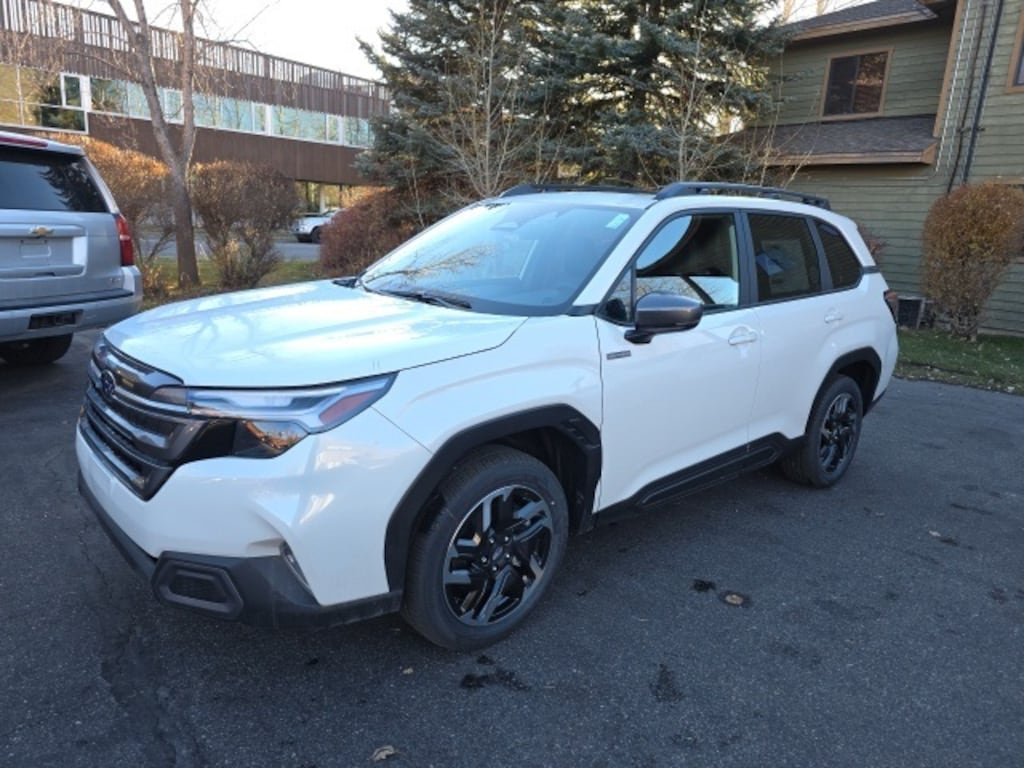 New 2025 Subaru Forester Hybrid Limited SUV