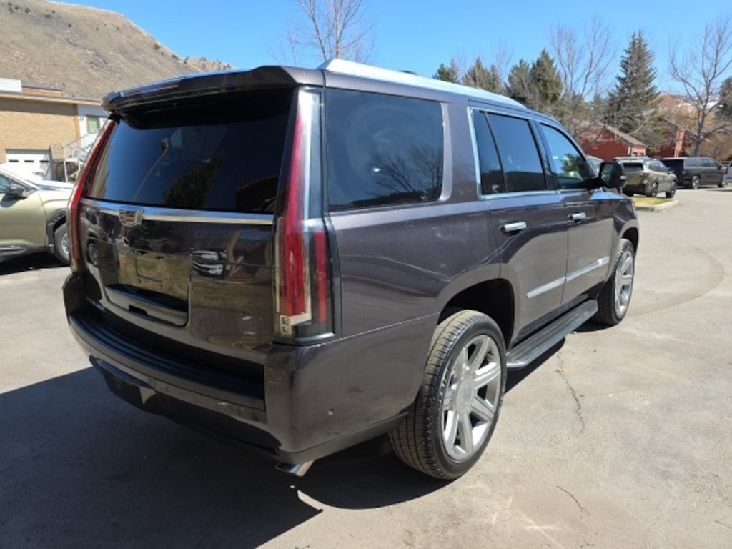 Used 2018 Cadillac Escalade Luxury SUV