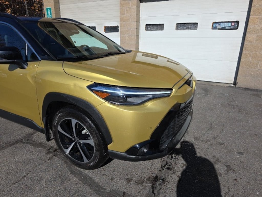 Used 2023 Toyota Corolla Cross  SUV