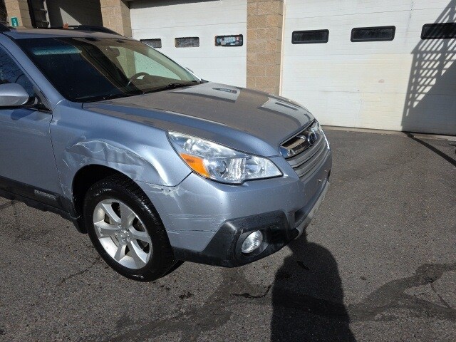 2013 Subaru Outback 2.5i photo 3