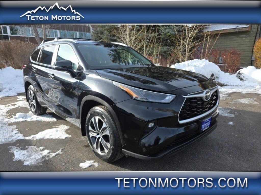 Used 2024 Toyota Highlander XLE SUV