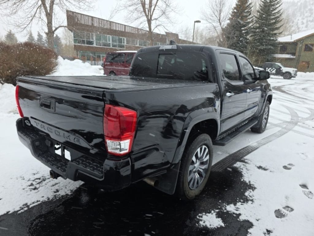 Used 2022 Toyota Tacoma Limited Truck
