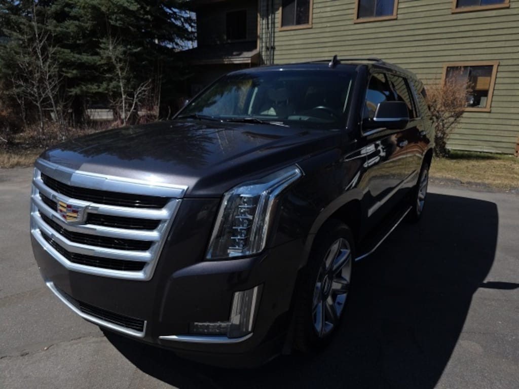 Used 2018 Cadillac Escalade Luxury SUV