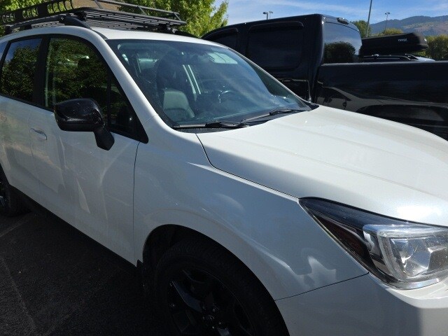 2018 Subaru Forester 2.5i Premium photo 3