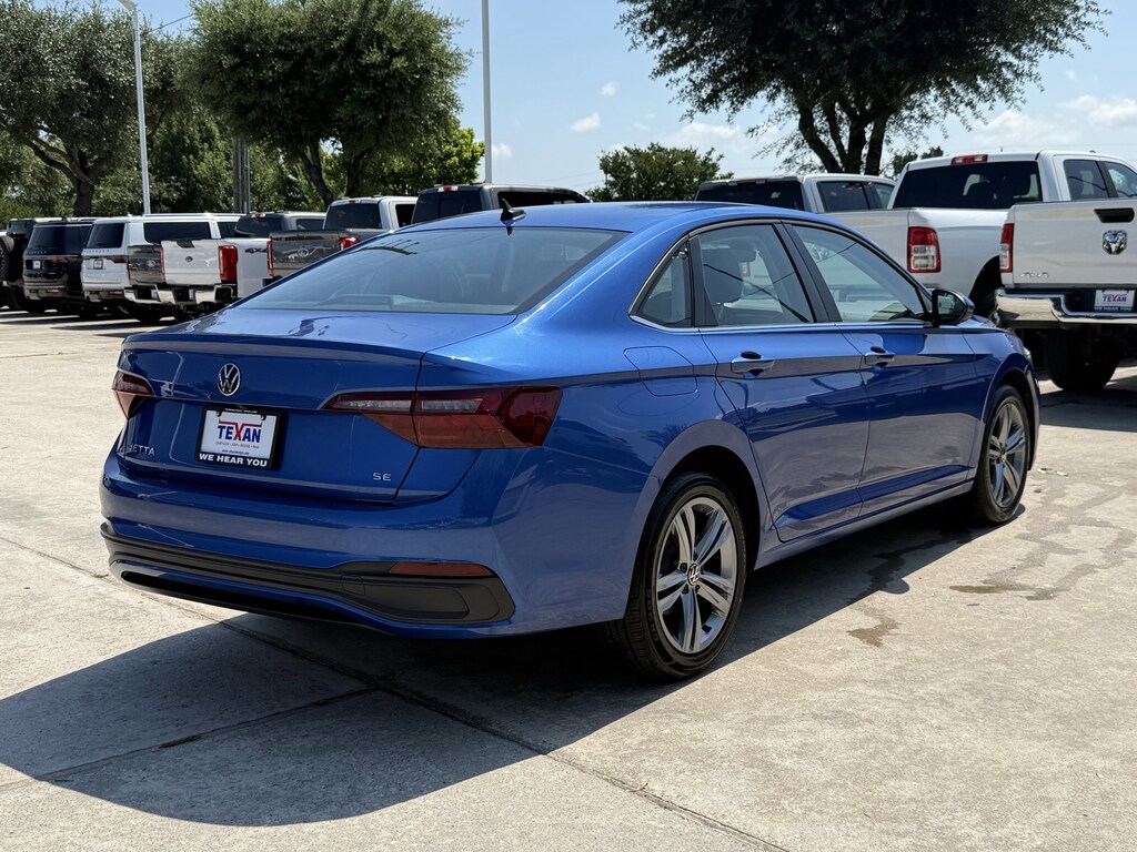 Used 2024 Volkswagen Jetta SE Sedan