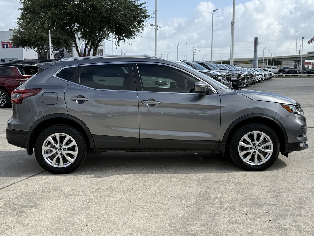 Used 2022 Nissan Rogue Sport SV SUV