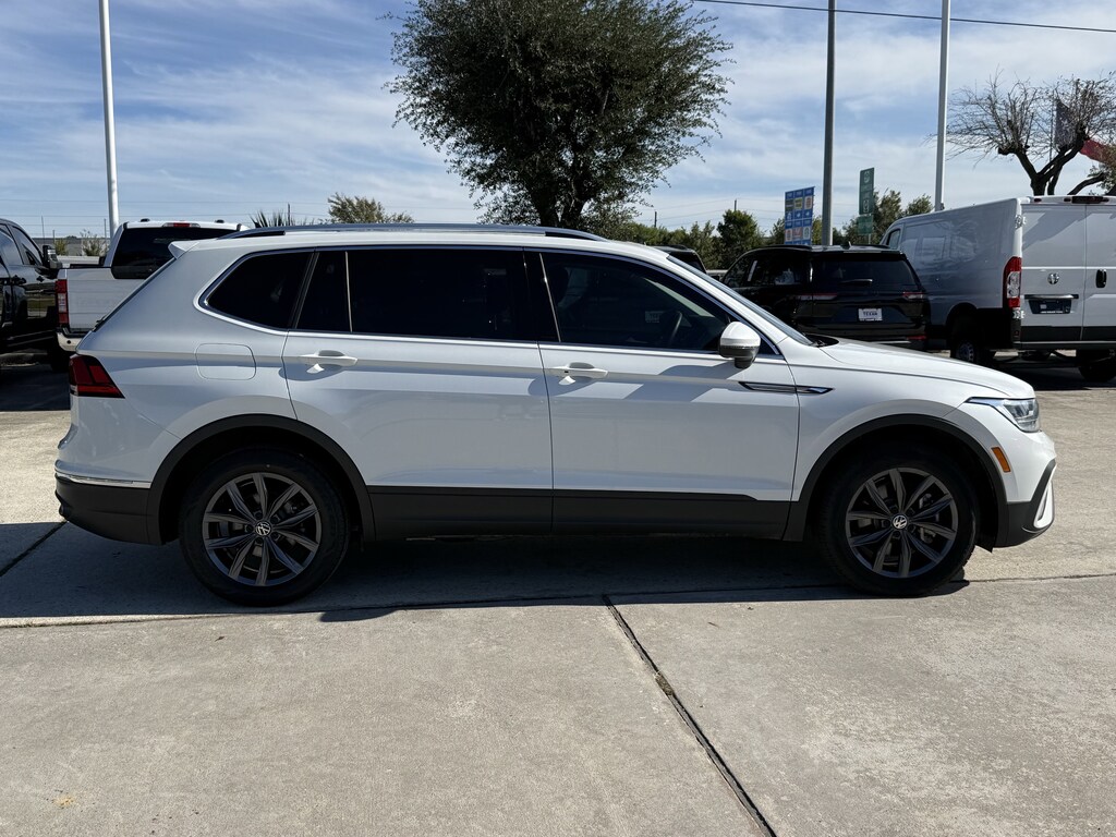 Used 2023 Volkswagen Tiguan SE SUV