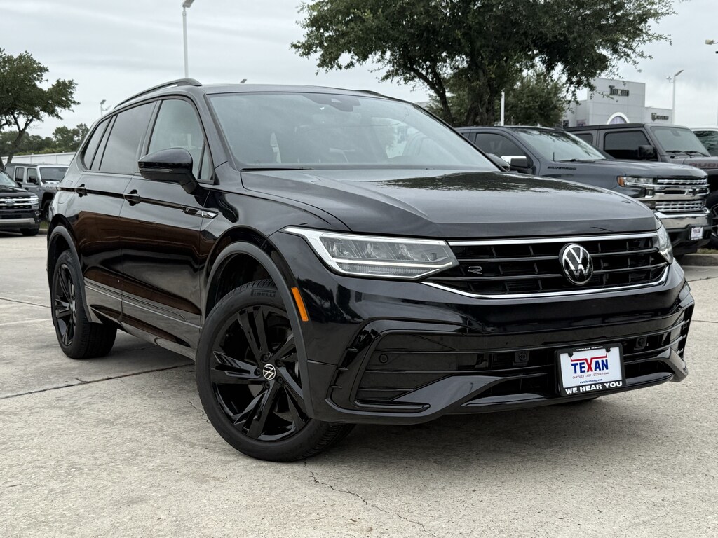 Used 2023 Volkswagen Tiguan SE R-Line Black SUV